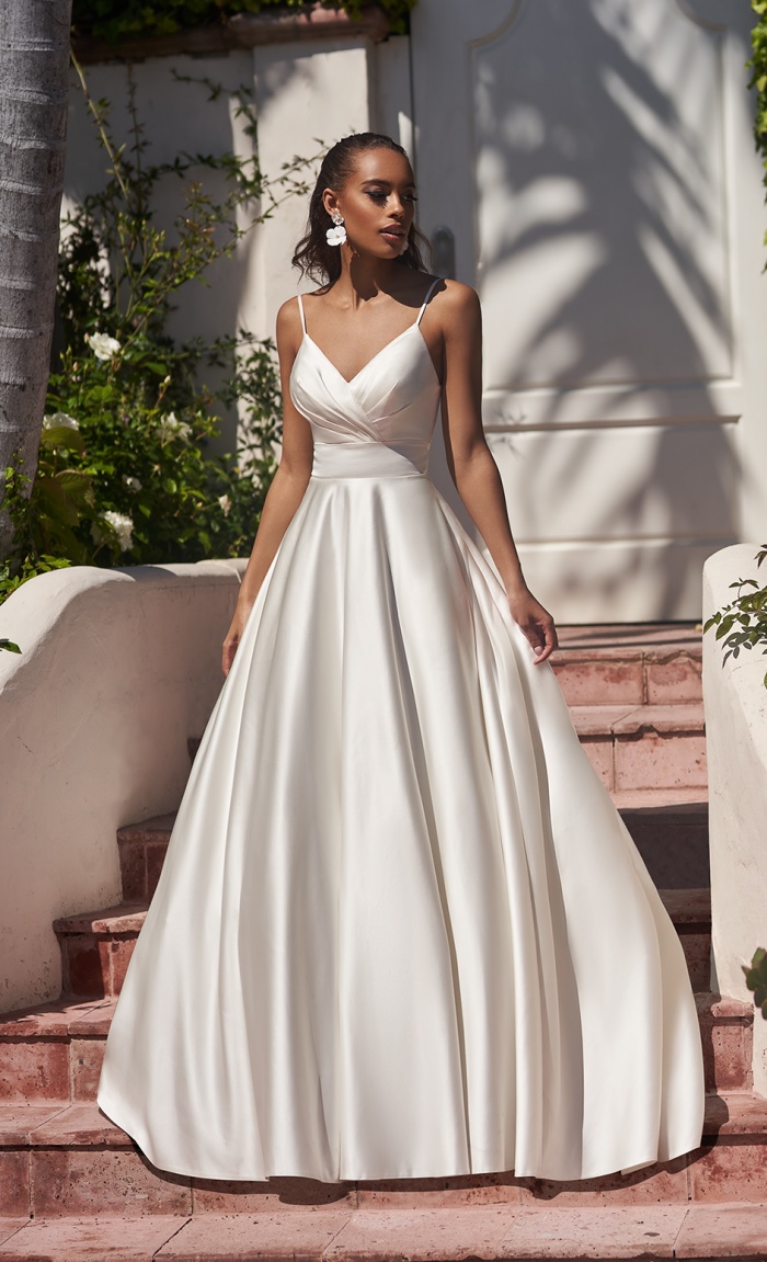 Minimalist Wedding Dresses - Ideas to Consider