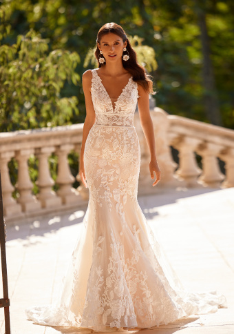 Trumpet vs. Mermaid Wedding Dresses – What's the Difference? - Pretty Happy  Love - Wedding Blog