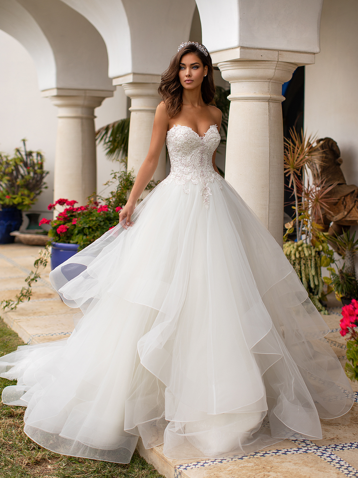 The Guide to Wedding Dress Styles by Body Shape