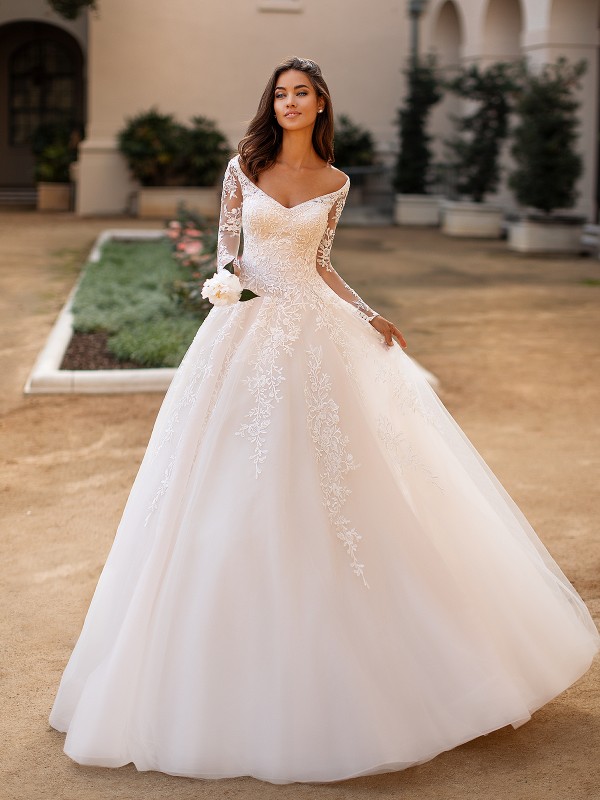 Hwd019 New Bride Trailing Round Neck Lace Sexy Thin Long Sleeve Wedding  Dress - China Dress and Wedding Dress price